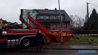 Aufräumarbeiten nach Tornado in Roetgen