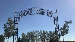 SMALL TOWN GRAVEYARD USA - Clutier Iowa Cemetery Midwest Pioneer Farm Burial Ground Exploration Tour