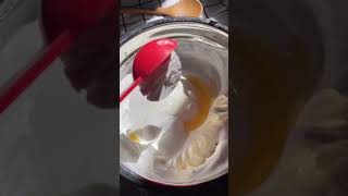 BAKED STRAWBERRY PAVLOVA | PHILIPS HD9100