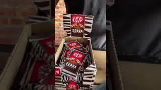 Kitkat Zebra ASMR Big vs small Kitkat chocolate #shorts