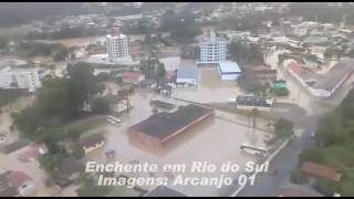 Equipe do Arcanjo sobrevoando Rio do Sul