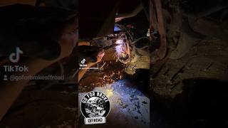 welding up a jeep dana 44 #goforbroke #offroad #jeeplife #welding #beaterjeep