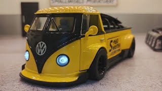 R$ 159,00MINIATURA VOLKSWAGEN BUS T1 KOMBI 1/32 SOM/LED CARRINHOMiniatura Volkswagen Bus T1 Kombi