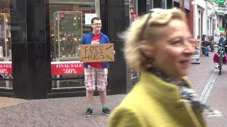 Free Hugs Uitdelen In Utrecht! (2019)