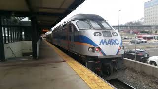 Marc Train 423 arriving into New Carrollton