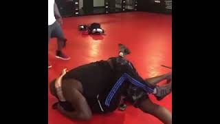 Shaq doing Brazilian Jiu-jitsu