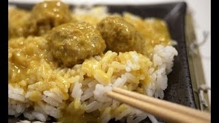 Meatballs in curry sauce