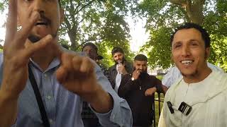 لما تكفرون الشيعة! شمسي و زائر ركن الخطباء Speakers Corner