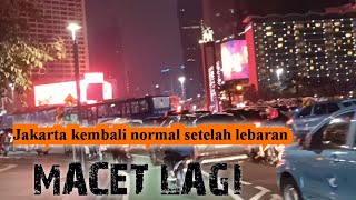 Suasana Jakarta di malam hari setelah libur lebaran