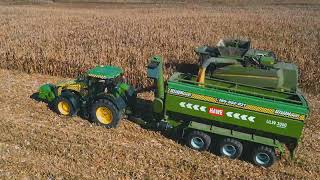 John Deere 8R410 & 6R250  wraz z przyczepą przełądunkową Hawe ULW 3000/MK30 w akcji