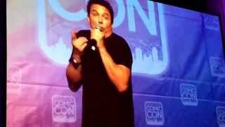 John Barrowman sings A Thousand Years at the Salt Lake City comic con.