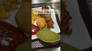 What I eat in office snacks 🌽/ office free snacks / barish me pakode #officelifestyle #officefood