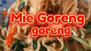 Masak indomie goreng enak | Mie goreng #pamulangfoodies #indomiegoreng #miegoreng #mienyemek