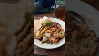 Sarapan Kupat Tahu Magelang Cibubur...monggo