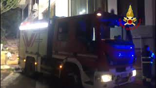 Messina - Incendio all'ex hotel Paradise