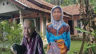 Luar Biasa..!! 50 tahun Abah Dan Ema.Tinggal Di Rumah Terpencil Jauh Dari Tetangga