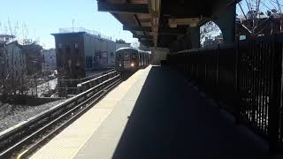 Franklin Avenue shuttle entering Franklin Avenue