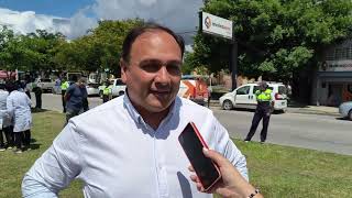 Junto a alumnos de la escuela Buenos Aires se reforestó la avenida Tavella