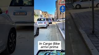 Cargo Bike in città: Superiamo la Fila di 30 auto!