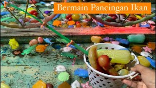 Bermain Pancingan Ikan Di Kolam