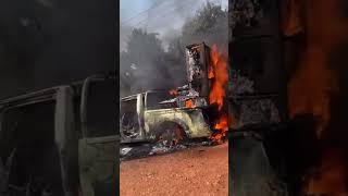 NPP Campaign car catches fire, burns into ashes .. Bawumia Mahama  #election