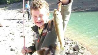 Dexter catches Largemouth Bass on Lost Creek Lake