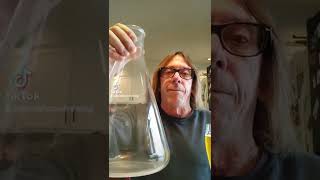 Homebrew tip for cleaning glass flasks or carboys.