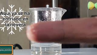 Hielo instantáneo ( realmente es una disolución sobre saturada de acetato de sodio )