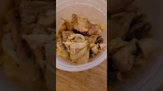 Cook mini cabbage and ginger chicken.