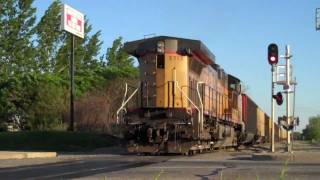 Union Pacific 6815 Drops the Signal Leading C708