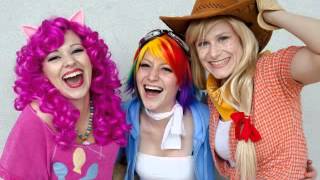 MLP Smile Song = Cosplay