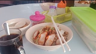 LEPAK DI KEDAI MAKAN ANNIE MARINE ( MAK CHRIS ) BERSAMA DAMAK DAN FREDRICK SAMBIL NGOLOK MEE //