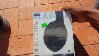 Bluetooth headsets unboxing