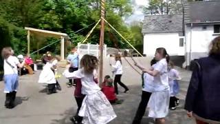 Maypole Dancing - the Double Plait