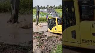 👆 Excavator Matador Shantui Vs. Deep Water In Canal Part 137