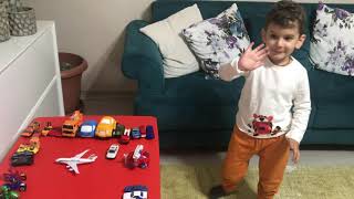 Pijamaskeliler ve hot wheels arabalar ile oyuncak kreşi kurduk