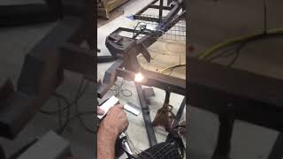 Cleaning Car Frame Using Igolden laser cleaning machine