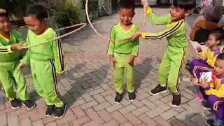 lompat hulahoop