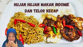 Makan se ada nya karena hujan terus‼️mie goreng. telor ceplok bumbu kecap.cabe rawit.kerupuk