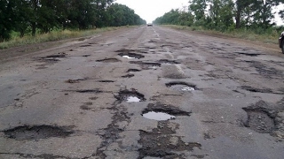 Біда не приходить одна!!! Зійшов сніг заним і асфальт!!!! Дорогами Тячівщини!!! 02.2017р