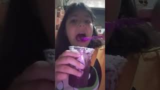 Gente eu tô comendo açaí mas eu comi esse açaí foi a três dias atrás desculpa por não ter postado