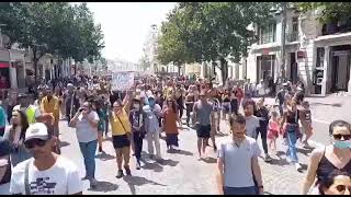 Marsiglia in piazza contro il "pass della vergogna".