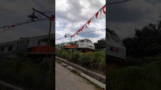 KERETA BASURI LEWAT SEMAK #shorts #trending #railfans