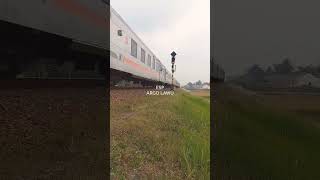 KA Argo Lawu Ngebut di Stasiun Sruweng