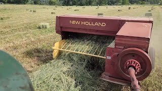 Square Baling with the JD2030 and the NH 315!!!!