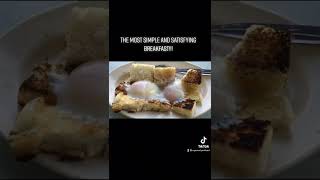 Who doesnt love eggs and toast for breakfast?  #shorts #short #food  #tiktok #tiktokvideo