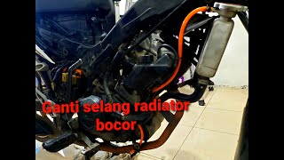 Ganti selang radiator yang bocor || Selang radiator honda sonic yang bocor#tutorial #cekdeskripsi🔥💨