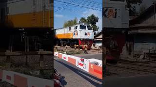 KERETA BASURI KAGET #shorts #trending #railfans