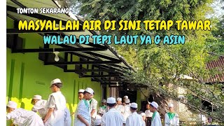 Makam Di Wali Tepi Laut Yang Asin Ramai Di Kunjungi Peziarah Kubur