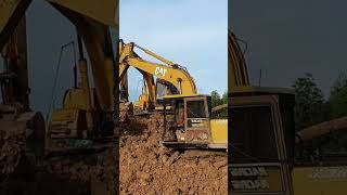 Heavy Equipment Excavator CAT At Work Part 25